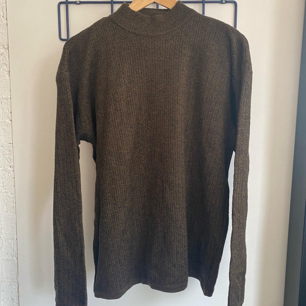 Claiborne Men's Dark Brown Crewneck Sweater